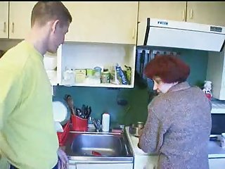 Porno spēles, mans pirmais skolotājs, nobriedis un zēns, 7 - 1. daļa jāšanās miega porn video