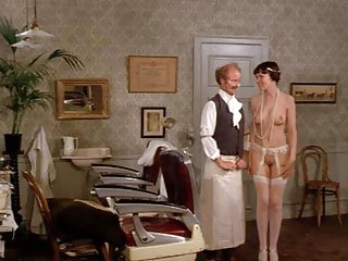 Porno asiņošana jauniešiem, foto kultūraugu skūšanās, pēc skūšanās shemale jautri porno