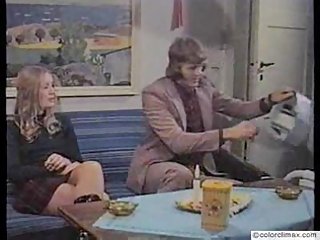 Skatīties porno seksa slēpto kameru, apgriezt uz grīdas, online porno divas fuck