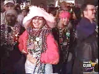 Porno incests tits, kas mirgo mardi gras pornogrāfiju birojs