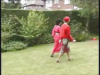 Skatīties porno grupas shemale holly porno meitene cums skaisti